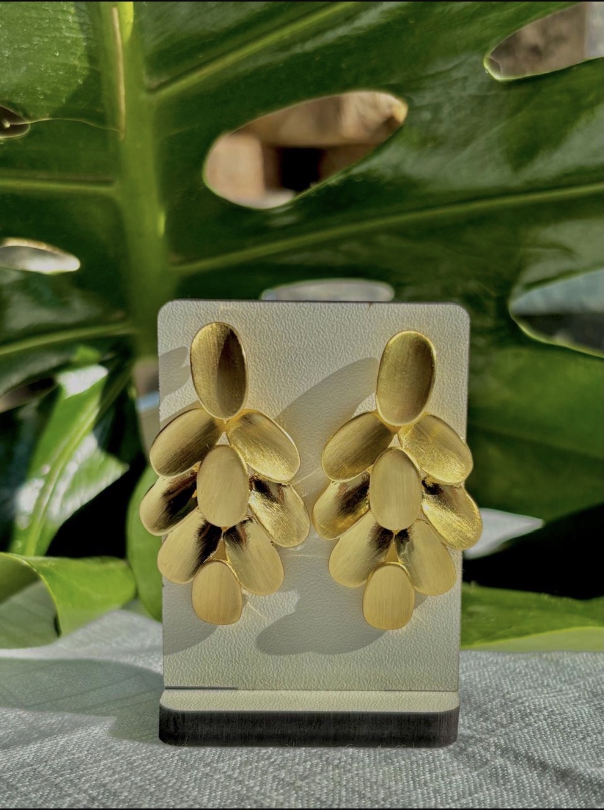 Brinco Folhas Douradas