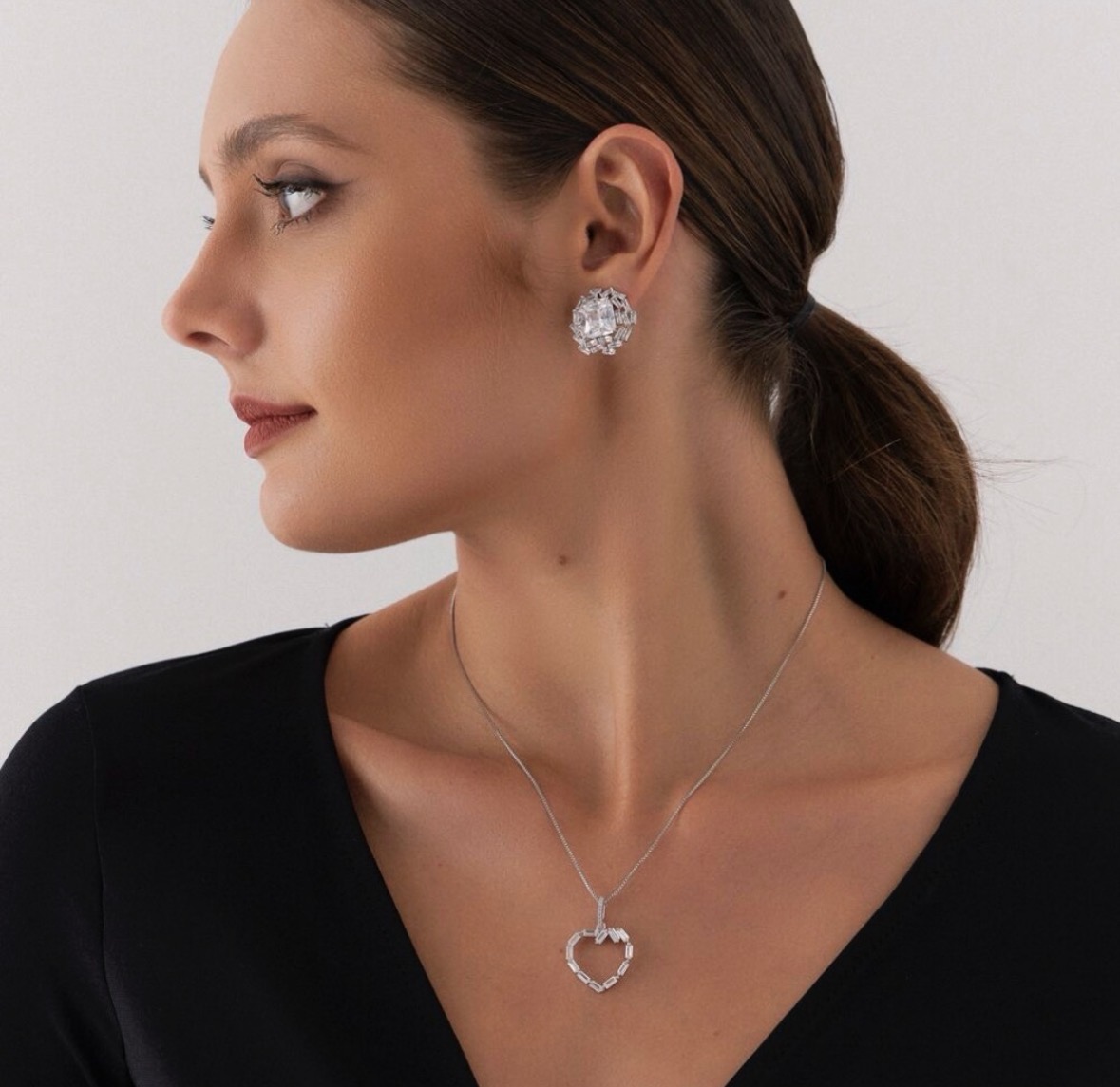 Colar De Coração Vazado