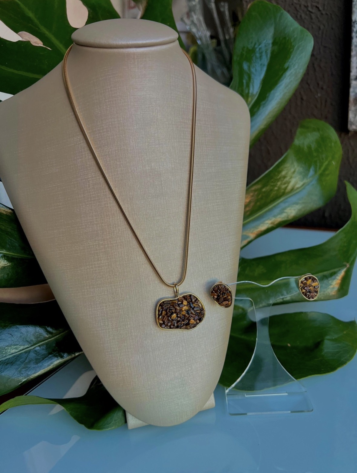 Conjunto Olho De Tigre